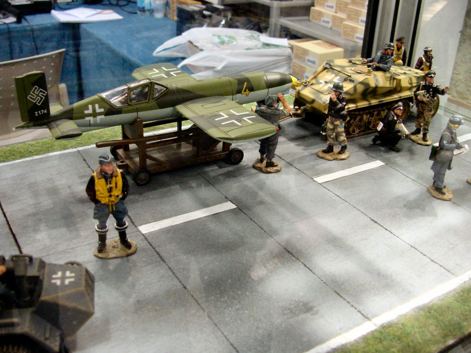 Model Expo in Verona, Italy 2009 Page 1