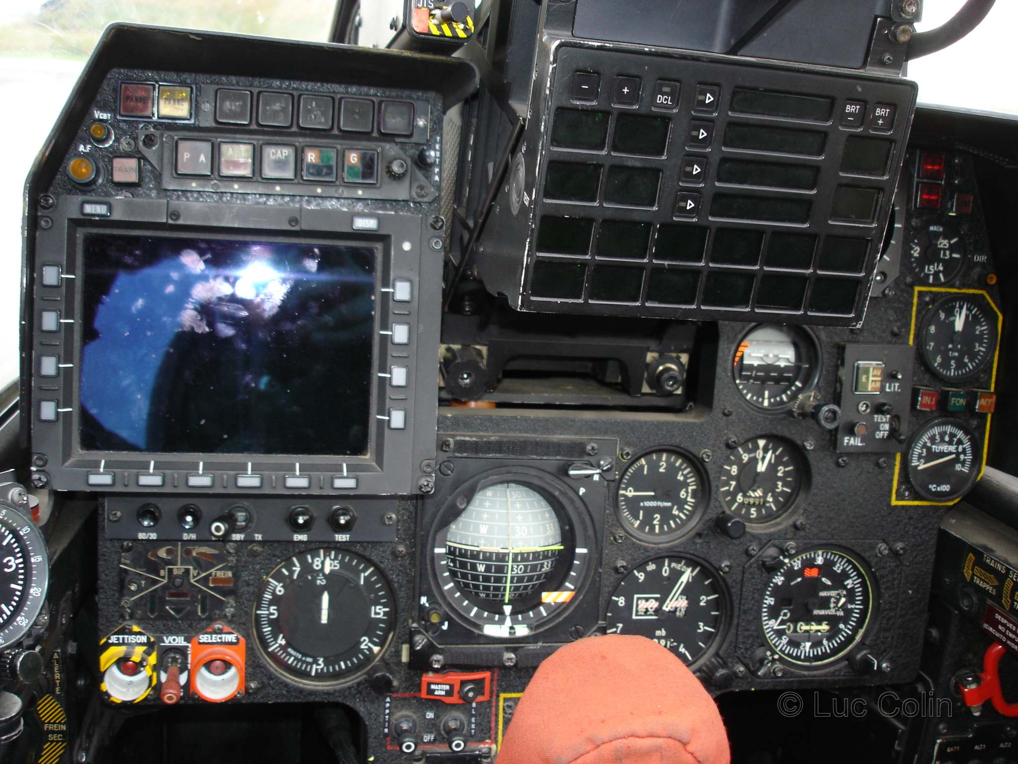 Mirage f1m cockpit